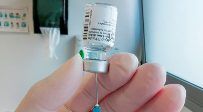 Infectóloga HRA: “Las vacunas evitarán que las personas se enfermen gravemente por covid-19”